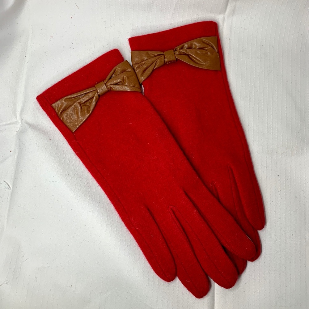 Red gloves